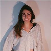 Soy una chica que le encanta ayudar a las personas que más lo necesitan