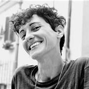 Docente di sostegno, specializzata in Lis (Lingua dei Segni Italiana) disponibile per aiuto compiti. Per studenti con Bea e Dsa