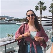 Profesora de dibujo e ilustración para niños, adolescentes y/o adultos de forma online usando técnicas digitales y/o tradicionales