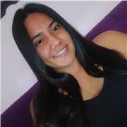 Politóloga con conocimientos en historia