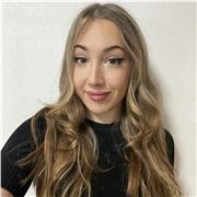 Laureata in Storia dell'Arte, madrelingua spagnola, offre lezioni di lingua spagnola