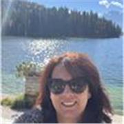 Anni di esperienza nell’aiutare bambini di scuola elementare e ragazzi più grandi nel fare i compiti . 