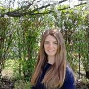 Insegnante di Hatha yoga e life coach con 5 anni di esperienza impartisce lezioni e consulenze private 