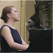 Concertista e prefessoressa di musica classica offre lezioni per tutte le persone e tutti i livelli