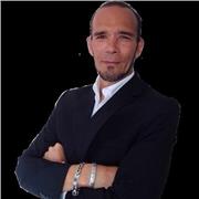 Formado como Coach del Desempeño Humano y especializado como Consultor Empresarial