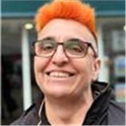 Istruttrice di nuoto, personal in acqua per tenersi in forma, operatrice di rieducazione funzionale e motoria post-operatoria