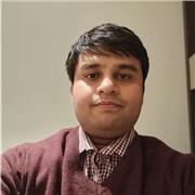 Friendly science tutor simplifying complex ideas and building student confidence through clear, supportive, effective teaching