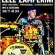 CURRICULUM MUSICALE di LELE ZAMPERINI.

Emanuele Zamperini in arte Lele Zamperini , nasce a Verona il 
scopre già da giovanissimo il suo interesse per la musica ,
Inizia a suonare la batteria con il maestro Francesco Casale, trovando una perfetta sint