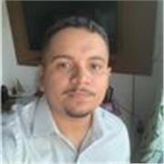 Dou aulas de matemática para estudantes de ensino fundamental e médio, e aulas de Cálculo I para alunos da faculdade