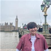 I'm an exchange student from Belgium ! I can help you with your french lessons :)