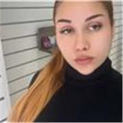 Graduada en lenguas modernas y sus literaturas ofrece clase de lengua castellana y literatura, inglés o italiano