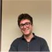 Estudiante de traducción e interpretación con experiencia diversa en el sector de la enseñanza. 