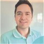 Maestro con más de 5 años de experiencia enseñando español como lengua materna