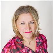 Passionnée par la langue française et la philosophie, je vous aide à maîtriser la langue et développer vos connaissances philosophiques avec confiance