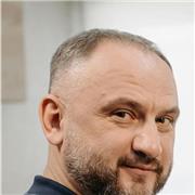 Cerchi un insegnante serio di pianoforte per te o per i tuoi bambini a Locate Triulzi? Contattami con fiducia per informazioni.