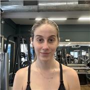 Profesora recien sacada de Bachillerato con aptitudes en varias asignaturas como Quimica, Fisica y Biologia.