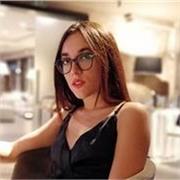 Diplomata liceo classico, impartisce ripetizione di tutte le materie per elementari e medie. Materie umanistiche per studenti delle superiori