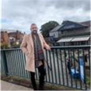 Experienced guitar player looking to teach beginners the acoustic guitar   