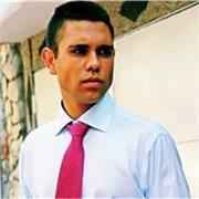 Me defino como una persona dispuesta a ayudar a conseguir los cambios que se propongan entrenando