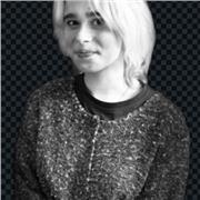 Je suis une etudiante bilingue anglais/français qui recherche des élèves. I'm a bilingual student looking for pupils. :)