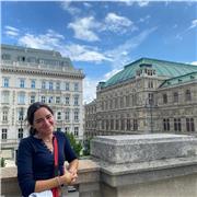 Profesora de apoyo de inglés con C1 para alumnos de colegio o instituto