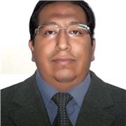 Tutor de matemáticas y español que enseña a estudiantes de bachillerato, preparatoria y universidad