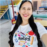 Maestra de apoyo para educación primaria con enfoque en matemáticas