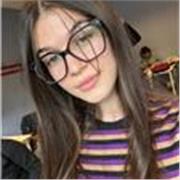 ragazza all'ultimo anno di liceo scientifico