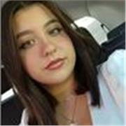 Studentessa di economia aziendale, diplomata al liceo scientifico