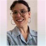 Puedo dar clases en toda la Educación Primaria, y catalán hasta segundo de la ESO.
Me defino como una persona que tiene una gran vocación por este trabajo. Me gustan los retos, especialmente cuando se trata del trabajo con alumnos que tienen dificultades