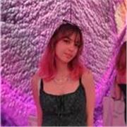 Profesora particular imparte clases de apoyo de diferentes materias a estudiantes de la ESO o primaria