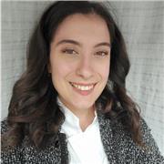 Insegnante di diritto ed educazione civica per le superiori e medie. Sono laureata in scienze giuridiche