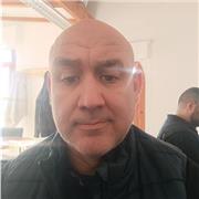 Perfecto, te preparo un anuncio completo que una la introducción, la orientación personalizada y la explicación sobre la acreditación de competencias por experiencia:
 
¿Te encuentras en un momento de cambio o con dudas sobre tu futuro profesional