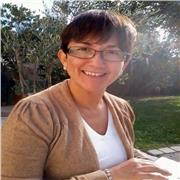 Prof titulaire et native de langue espagnole, 25 ans en collège, lycée et dans le supérieur. Prépare aux examens de motivation.