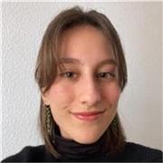 Considero que soy una persona constante, paciente y trabajadora. Me gustaría dar clases tanto a personas de primaria como a gente más mayor (ESO y Bachillerato).