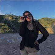 Diplomata al Liceo delle Scienze Umane e prossima alla laurea in Lettere e Beni Culturali