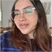 Profesora de diseño gráfico, para impartir conocimientos sobre las aplicaciones básicas necesarias para diseñar 