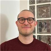 Laureato in matematica con grande esperienza nell'insegnamento offre lezioni di matematica e fisica online.