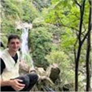 Profesro de biologia para ninos, adolecentes y universitarios