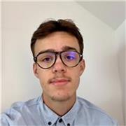 Journaliste en formation voulant aider les étudiants de demain. 