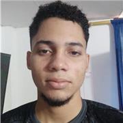 Profesor de química, interactivo con los estudiantes, recursivo