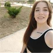Me defino como una persona asertiva y dinámica. En mis clases, me comprometo no sólo a que el alumno mejore sus calificaciones en la asignatura que tratemos, sino que la enfoque de forma que entienda, que lo que antes era una  pesadilla  y la materia que 