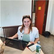 Imparto clases de apoyo en las materias de Castellano, lengua y literatura. Soy una persona entusiasta y con experiencia que disfruta enseñando y viendo como los y las estudiantes mejoran a cada paso en la materia.
También cuento con experiencia de profes