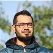 Dicto clases de comprensión lectora, escritura creativa y académica, investigación, etcétera. Presencialmente enseño a tocar batería
