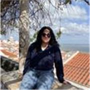 Profesora de idiomas (inglés, francés e italiano) y ciencias con aptitudes de enseñar