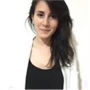 Laureata magistrale in Giurisprudenza, con un dottorato in Diritto del lavoro, con esperienza di tutoraggio, affiancamento e insegnamento per studenti universitari e delle scuole superiori.