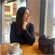 Profesora de diseño con conocimientos en programas de diseño y distintas herramientas