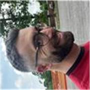 Leaureato in scienze motorie con specialistica, sfrutto le competenze acquisite per motivare gli allievi