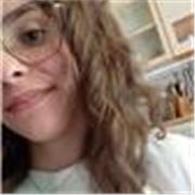 Studentessa impartisce lezioni private di matematica per ragazzi delle elementari, medie e 1°-3° superiore