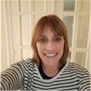 Profesora titulada en Biología con ganas de enseñar y motivar a los alumnos a entender y disfrutar de la Biología.